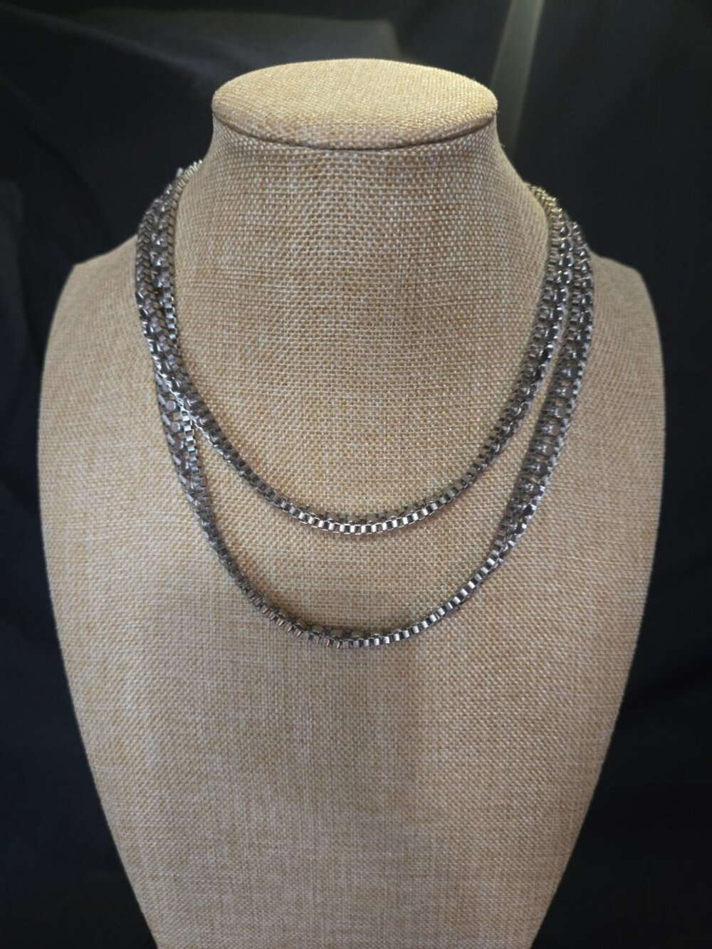 Kenneth Cole Silver-Tone Long Chain Necklace NWT 39.5" MSRP $45 - Picture 3 of 8